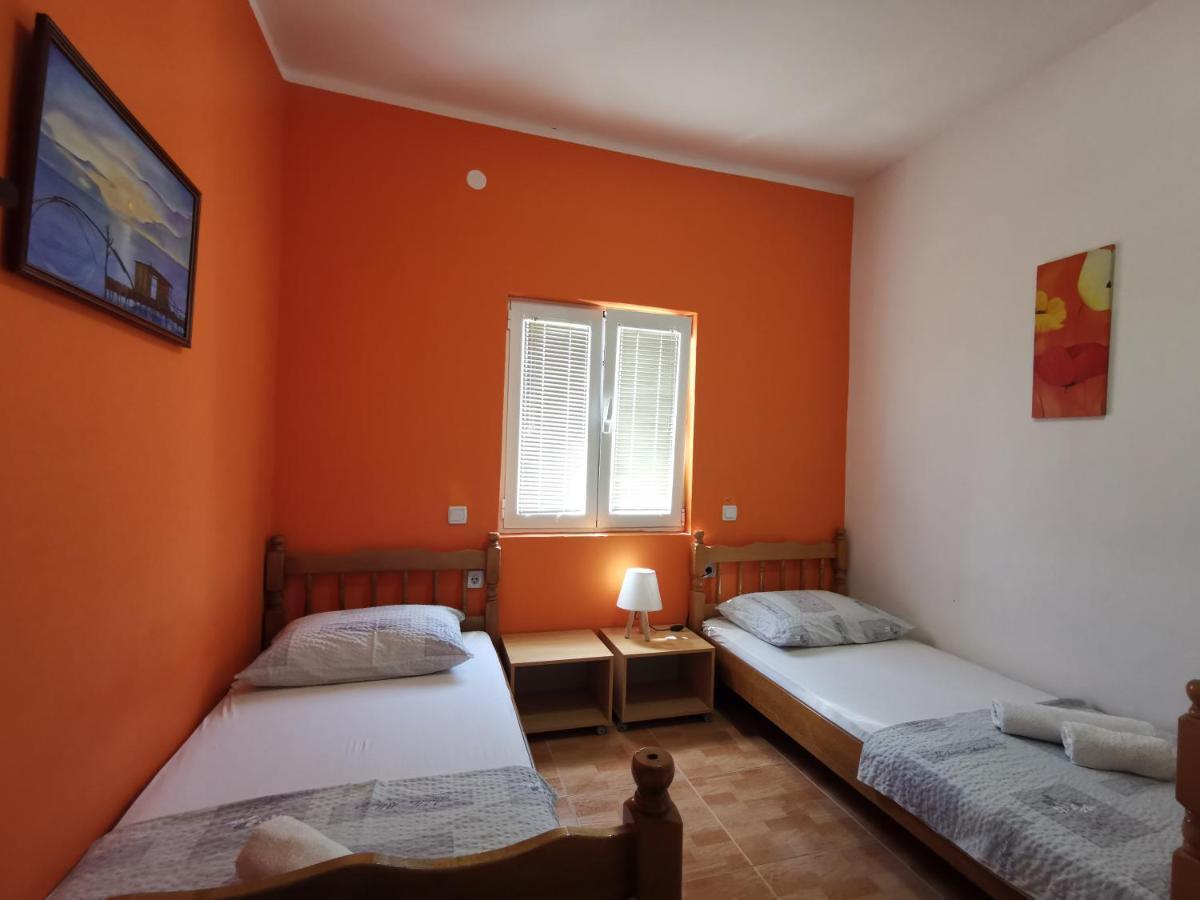 Apartments Montenegrina Ulcinj Exterior photo
