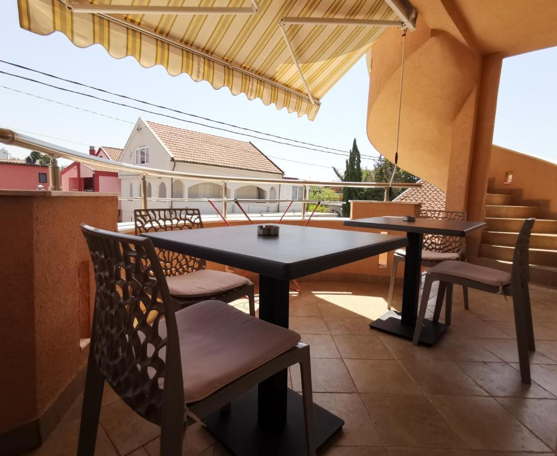 Apartments Montenegrina Ulcinj Exterior photo