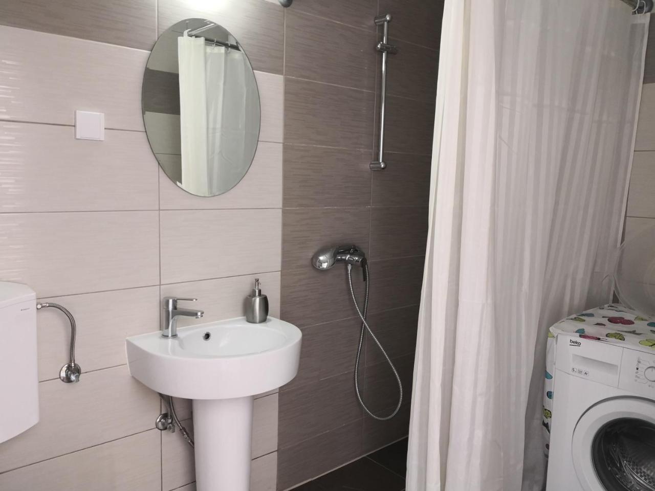 Apartments Montenegrina Ulcinj Exterior photo